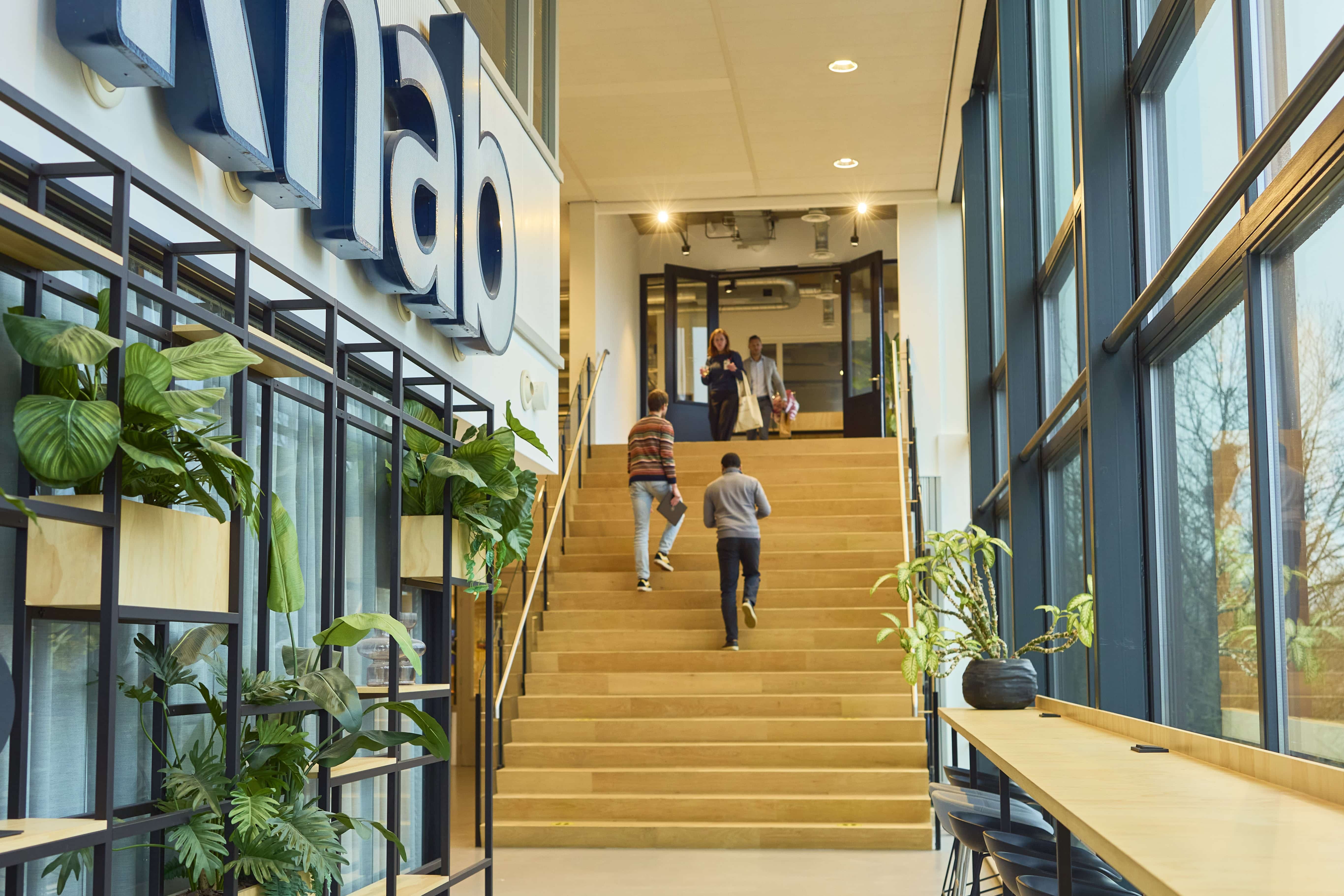 Knab vergroot klantgerichtheid met Dynamics 365 en Copilot-AI agent Knab vergroot klantgerichtheid met Dynamics 365 en Copilot-AI agent